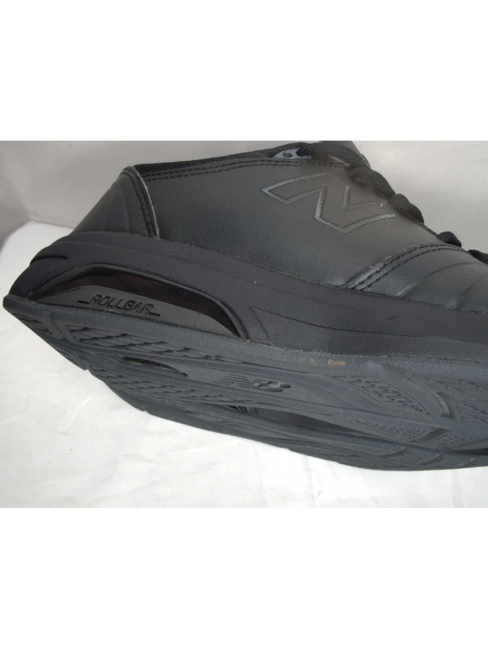 New Balance Women's 813V1 Size 8.5  Lace Up Walking Black Shoes